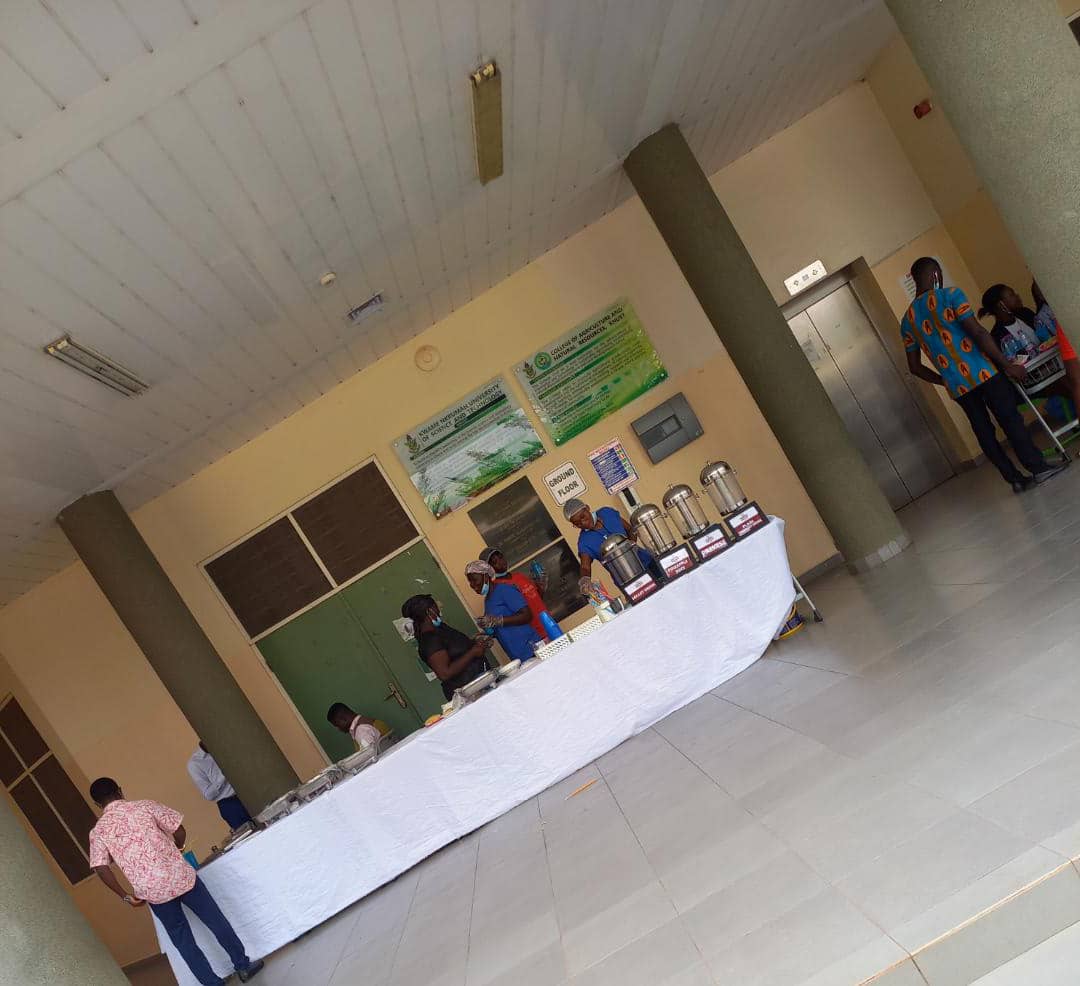 Campus360_daily's tweet photo. SECRETARIES CONNECT 2022🔴

After what appears to be a "serve yourself" lunch break.Participants are seated to continue the program.

#SecretariesConnect
#Campus360 https://t.co/UR0TQqRzjX