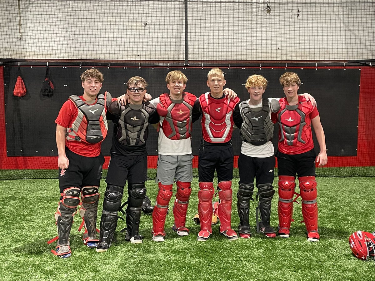 Tip of the hat to these dudes for showing up at 6:45am this morning to get their work in. Looking forward to helping them advance their game over the next 6 weeks!

From left to right:
<a href="/AlexAmodeo3/">Alex Amodeo</a> 
<a href="/GavinHaines29_/">Gavin Haines</a> 
<a href="/GrantSawa/">Grant Sawa</a> 
Owen Dorrell 
<a href="/joel_tracy1/">Joel Tracy</a> 
<a href="/amodeo_nicolas/">Nicolas Amodeo</a>