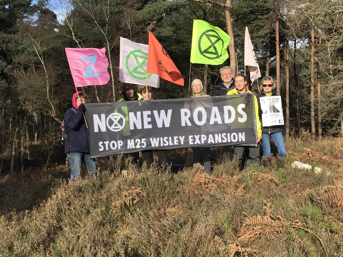 #XRSurrey took part in the #RoadsRebellion National Day of Action against the £27bn road building programme, protesting at Wisley where a massive expansion of the M25/J10 is planned. #StopRIS2 #NoNewRoads