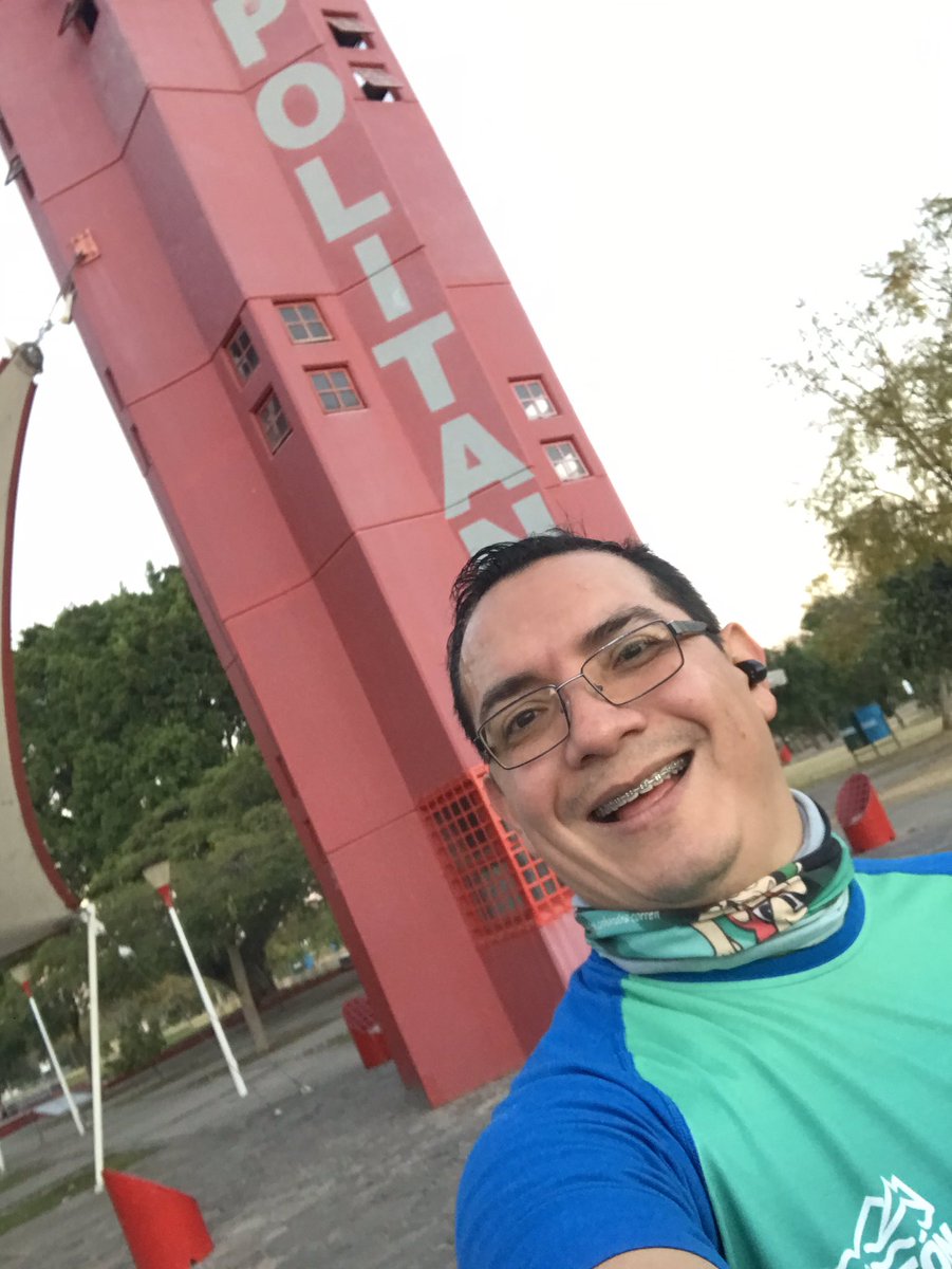 Parque metropolitano siempre es grato estar ahí y más cuando ves a viejos compañeros aún que sea de pasada <a href="/SumandoKMx/">Deportistas Sumando Km</a> <a href="/yoelegicorrer1/">#Yoelegícorrer</a>  <a href="/LosCobardesTea1/">#LosCobardesTeam</a>