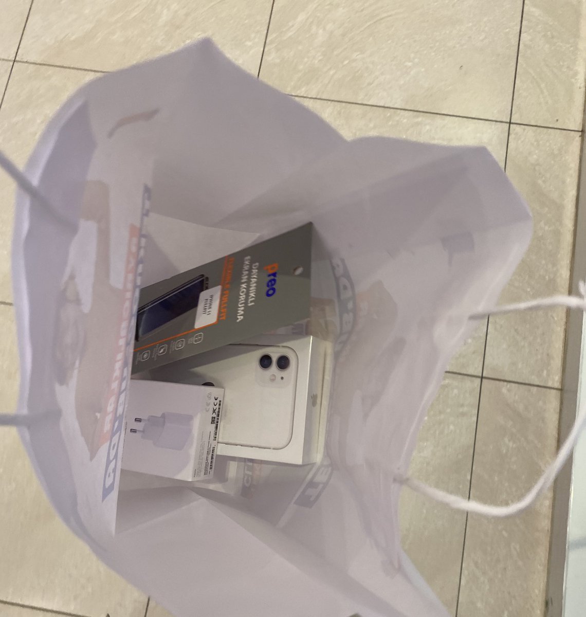 Hazır mıyız ? 🎉🎊

FAV ları RT leri görelim 🤗

#Bitcoin #ETH #Giveaway #İphone11