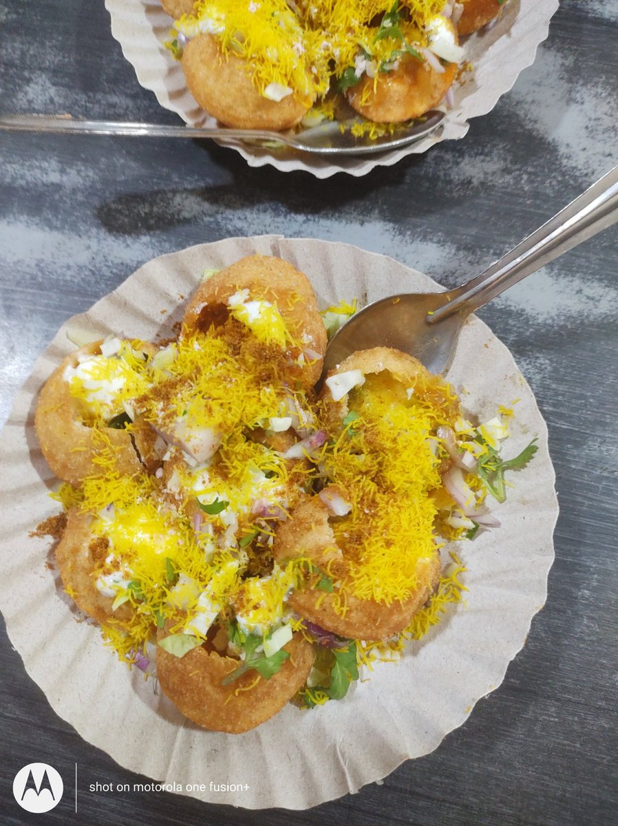 dreamybubbles_'s tweet photo. Dahi-puri for army students 😌#JusticeForArmyStudents https://t.co/N3I9bJLwDy
