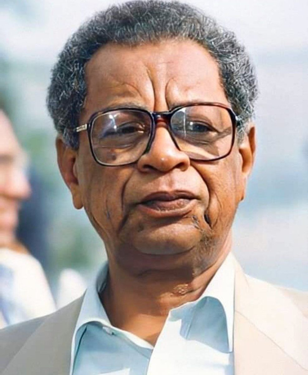 AltayepSalih's tweet photo. هذا الحساب سيسعي لتخليد ذكرى الراحل الأديب السوداني العالمي الطيب صالح عبر نشر اقتباسات من نصوصه وإثراء الساحه الأدبيه العربيه بنشر أعماله. https://t.co/FI3pwi9oZN