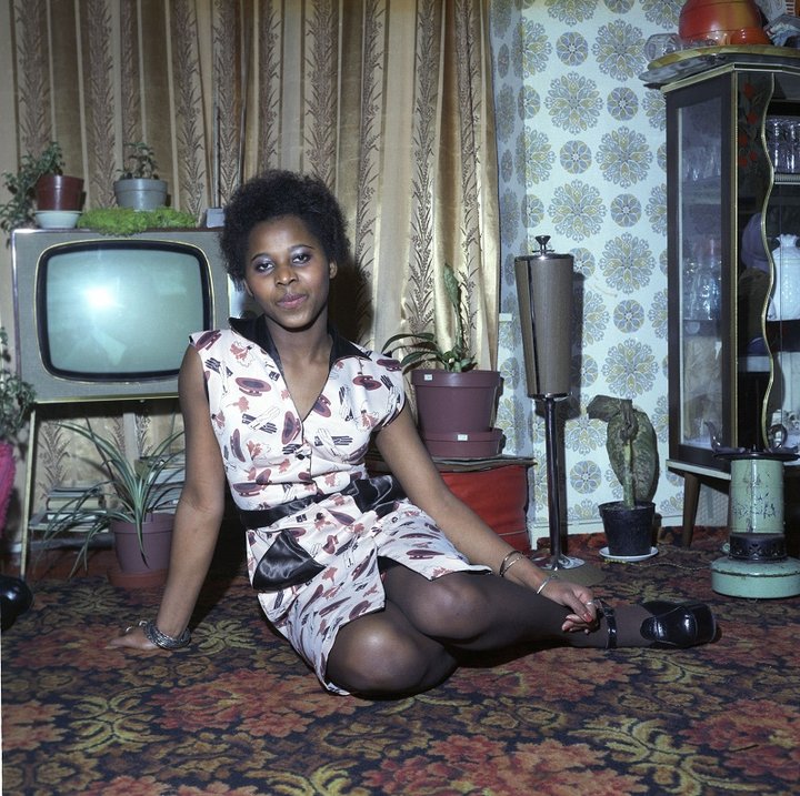 Jamaican-born photographer Neil Kenlock was determined to photograph the strength & determination of the Black community in 1950s Britain. Read all about this image, and 5 more works in #LifeBetweenIslands, that explore the Caribbean-British experience ➡️ bit.ly/3G6RBCM