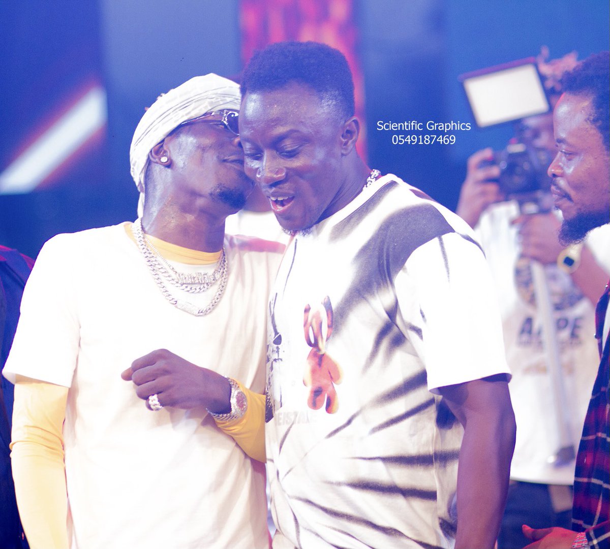 DatzGh's tweet photo. Guess what @shattawalegh said to #ObuasiWura when he came to Obuasi 
@ShattaMeina @ShattaCyrus @sm2daworld @TaadiSmFanBase @ItalyShatta @ShattaBaWezzy https://t.co/C56oKI25ax