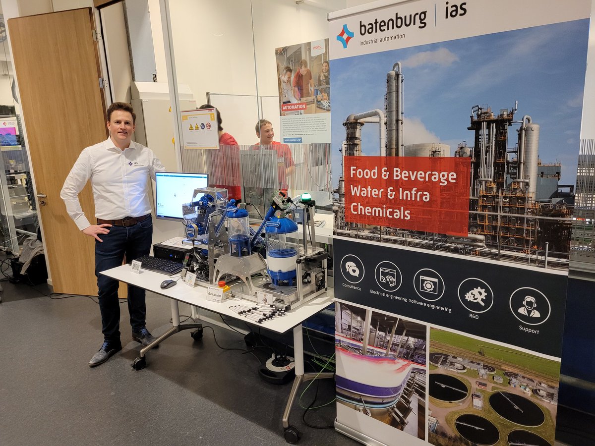 Batenburg_IAS's tweet photo. Vandaag staan wij weer op de open dag van de Avans Hogeschool Breda. We gaan weer ons best doen om zoveel mogelijk jongeren enthousiast te maken voor een toekomst in de techniek! 

#smarterfocus #brightertomorrow #techniek https://t.co/BVi6Sik7BS