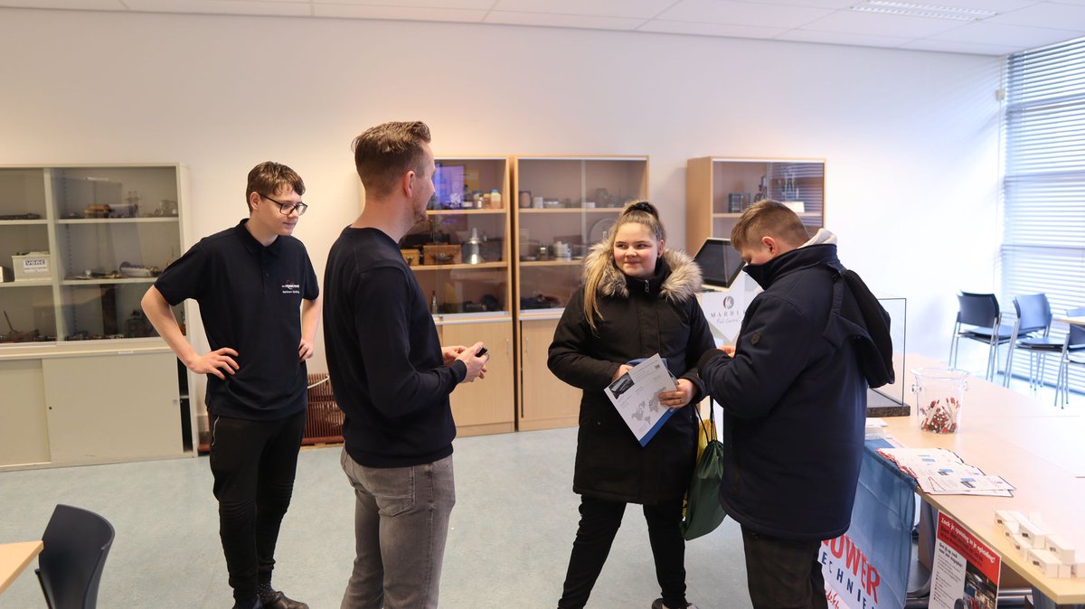 #PBET Making the young generation enthusiastic for the fantastic profession of electrical engineering #electricalengineering #PBET #ROC #Frieschepoort #Urk #Maritiemeopleidingen