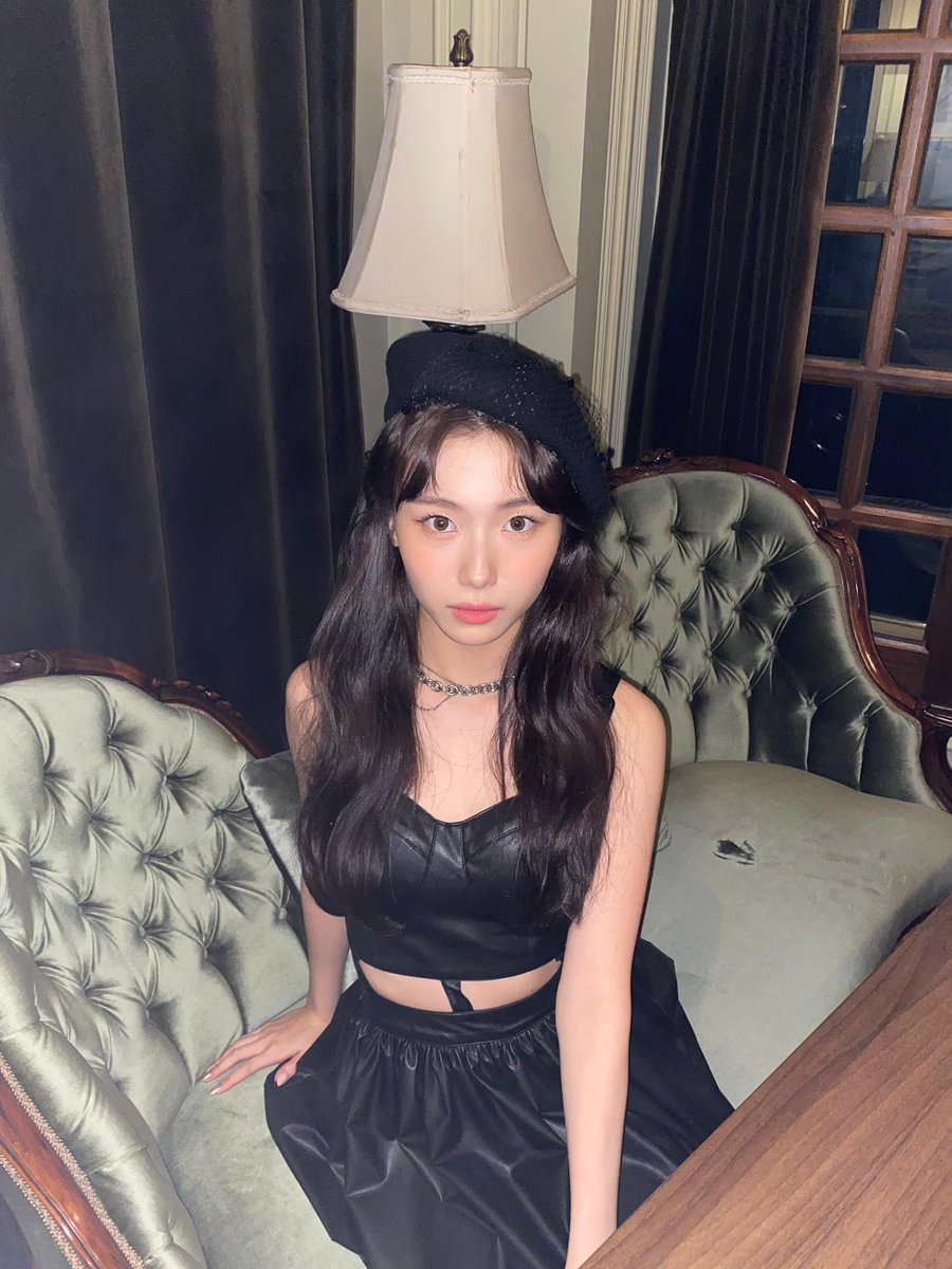 httpyxy's tweet image. the prettiest girl ive ever seen 🙁