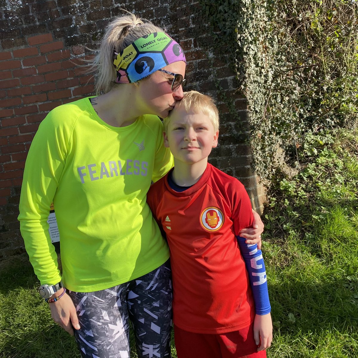 kerryaskin's tweet photo. Twelve glorious miles on the trails today to clear my head and then meet Daddy and the kids at bootcamp. If this kid can be fearless in the face of adversity then so can I! #proudmum #childhoodcancerawareness #mumswhorun https://t.co/l9krvcMFJo