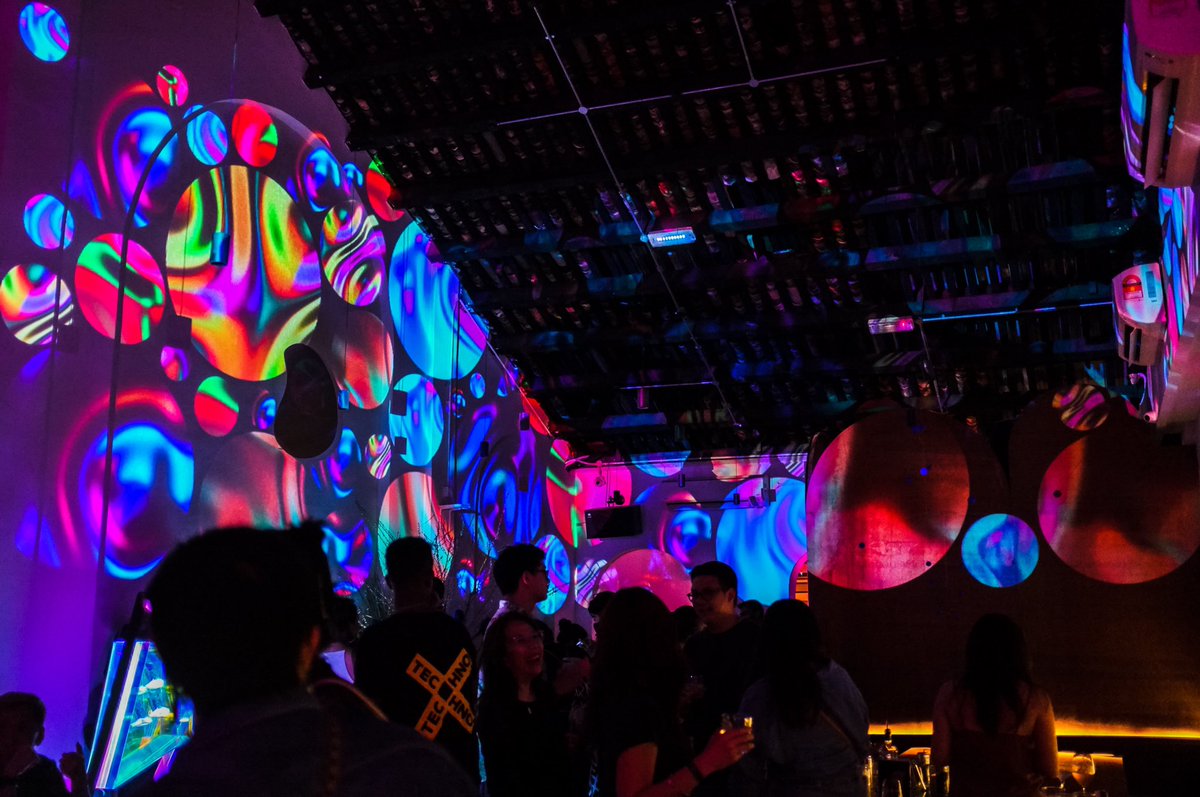 belalanghopper's tweet photo. A few more shots of the installation
#beyondmy #beyondsenses #projectionmapping #visualart #lightsinstallation #BeyondMY #BeyondSenses #BeyondSessionsKL https://t.co/yFioHD19hK