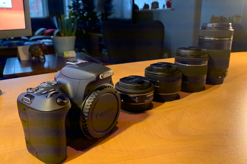 LearnTechGuy's tweet photo. I enrolled in a photography course at @FlemingCollege.  Here is my blog "A Newbie's Guide To Photography | Part I" https://t.co/1QF2aooWQ9. Is this blog I take a look at my equipment pre-photography course. https://t.co/eRKQJB0Kyu