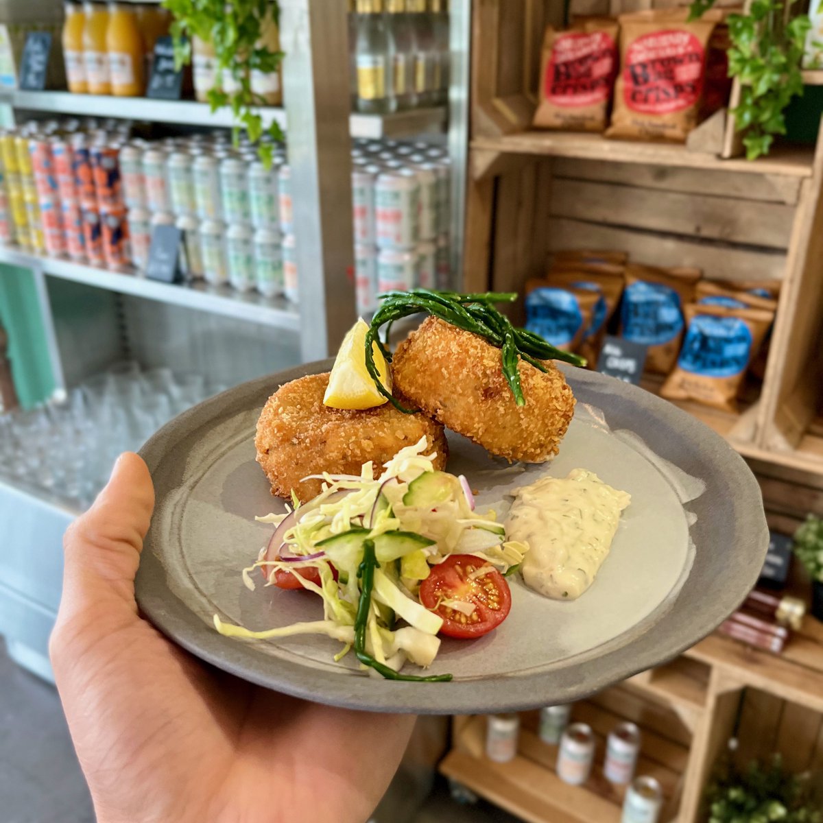 OpenKitchenPHM's tweet image. Join us for today’s lunch 💚

Salmon &amp;amp; haddock fishcakes with tartare sauce 🐟

We have lots of other sustainable treats, from our all day brunch to our hearty soup, there something for everyone to enjoy🌟

Open til 4pm 💚

#sustainable #ethical #delicious