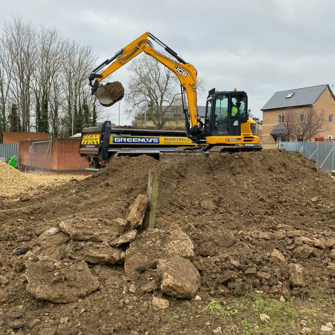 DHatcherBuild's tweet photo. And so it begins... 😊
Site strip has commenced in Sleaford. A total of 6 properties to add to our build portfolio 🏡
All ready to be marked out ✔
More progress on this to follow. https://t.co/fiaL7Sgs9q