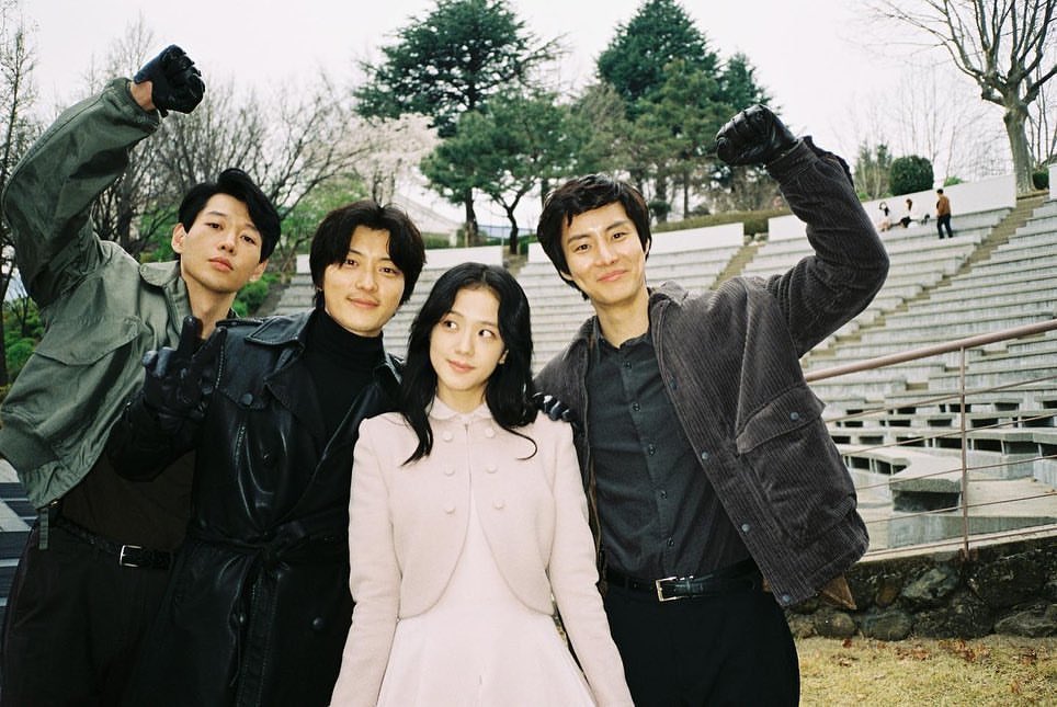 CybewXJQsBoRA1P's tweet photo. PROUD OF ACTRESS JISOO
#SnowdropFinale https://t.co/nffvGVC7Qb