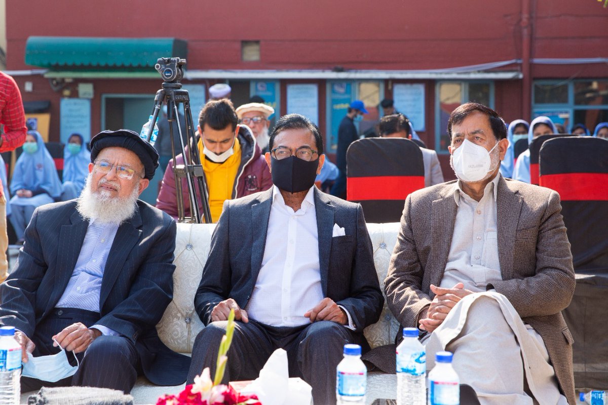 WHOPakistan's tweet photo. WR Pakistan, Dr Palitha Mahipala appreciated the efforts of Al-Khidmat Foundation Pakistan &amp; the Prevention of Blindness (POB) society for organizing a free eye screening camp for school children with WHO collaboration.
@AlkhidmatOrg 

#HealthForAll https://t.co/EoXjo7ALMF