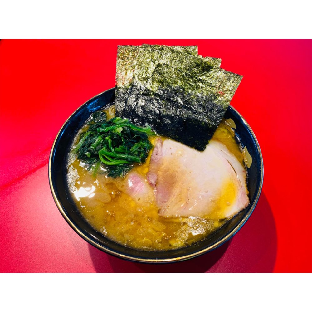 umaiexpress's tweet photo. こんばんは🌟
#うまいエクスプレス の商品紹介のお時間です(^^)

🍜エントリーNo.3🍜
＼＼前原軒 豚骨醤油ラーメン／／
#直系インスパイア とよばれる #前原軒 はなんとあの燻製チャーシューもついてます😳

▼ご購入はこちら
https://t.co/mB9qkki5pM

キャンペーン終了まで…
残り2️⃣日 https://t.co/Wh5rwZskwE