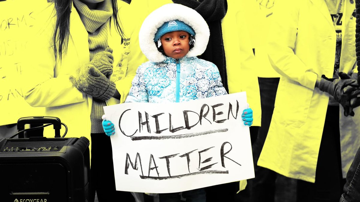 BrunoRguezP's tweet photo. Refiere @ChildDefender que en EEUU cerca de 4,4 millones de niños no cuentan con seguro de salud. Las tasas más altas se concentran entre niños hispanos, indocumentados, los que viven en el Sur y los de familias con ingresos bajos.

La salud es un derecho humano. https://t.co/eAhC2dDjMG