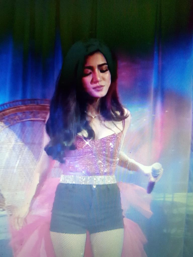iAmLoFranxes's tweet photo. Real-life barbie doll...

BELLErightest DaylightConcert

#BelleDaylightConcert
#BelleMariano
#Donbelle https://t.co/QGbcayPW7h