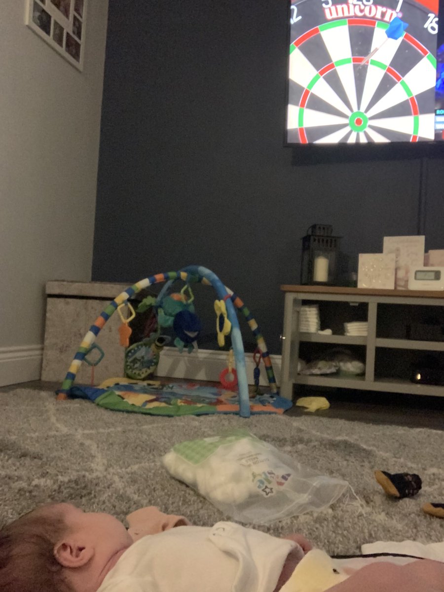 brenny1993's tweet photo. 2 weeks old and loves the darts 😂😂 @OfficialPDC https://t.co/3bctEqBCGe