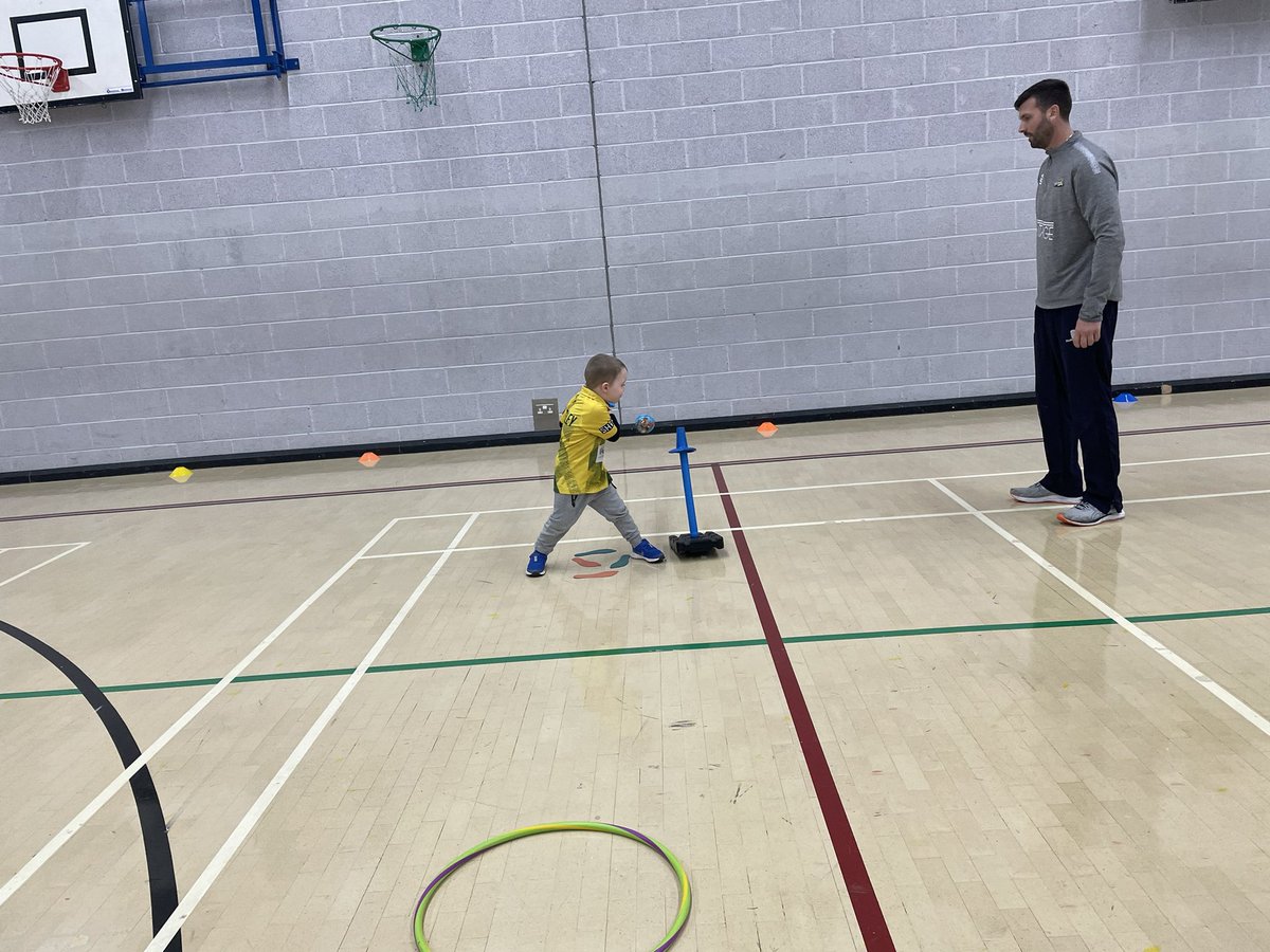 DFCALtd's tweet photo. #LittleCrickets 3 - 5 yrs #SuperSaturdays from Orchard School, pull shot, agility, tunnels, hoops singing head, shoulders, knees and Toes!! If anyone would like a taster session contact damian@dfca.co.uk as we would love to welcome you along to our Saturday morning session https://t.co/0gpWqEu6Bz