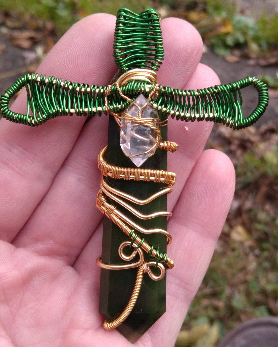 innovisjewelry's tweet photo. Wire wrapped healing crystal jewelry with a purpose!
“You may not THINK you NEED a piece of jewelry, but everyone can use some HEALING”!
#handmadejewelry #handmadewithlove #wirewrappedjewelry #wirewrappedcrystals #wirewrapartist #wirewrapart #healingcrystaljewelry https://t.co/5W7PAtS8YZ