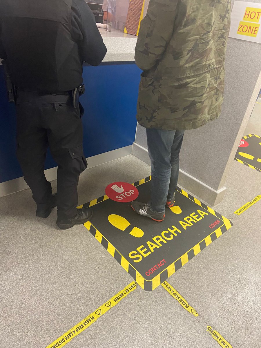 Several arrests made in Hayes Town last night for ASB and Failing to appear at court. 
Officers have been on patrol due to recent violence and antisocial behaviour providing reassurance patrols. #spaceforone with thanks to @MPSYeading @MPSTownfield @MPSBotwell for the assists!