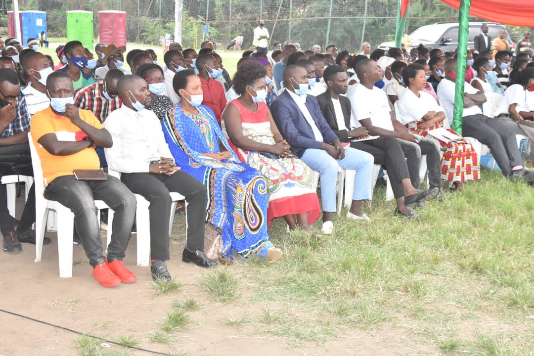 RTNBurundi's tweet photo. Parmi ces opportunités, l'exploitation des ressources naturelles agricoles et minières,  le développement du tourisme, la promotion des chaînes de valeurs entre producteurs et vendeurs etc. https://t.co/uZQX4AJ3cK