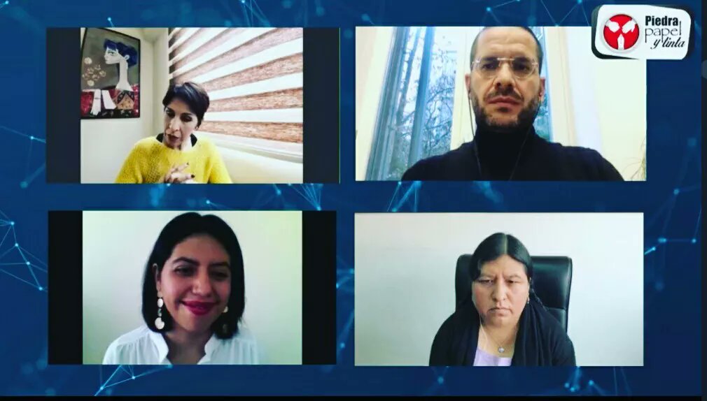 "Sabía usted, que también tenemos una deuda con la belleza?"
Claudia Benavente ayer en el programa Piedra Papel y Tinta presentando el proyecto PCP PROGRAMA CULTURA POLÍTICA y sus dos primeras publicaciones, entrevista con Claudia Pacheco, Elvira Espejo y Max Jorge Hinderer Cruz