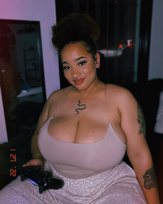 PSN🎮: Medcitymamii #psn #ps4 #playstion #girlgamer #curvy #curvyqueen #yellowbone #curlyhair #CallofDuty<a href="/tag/psn"class="tags">#psn</a><a href="/tag/ps4"class="tags">#ps4</a><a href="/tag/playstion"class="tags">#playstion</a><a href="/tag/girlgamer"class="tags">#girlgamer</a><a href="/tag/model"class="tags"><span>#model</span></a><a href="/tag/curvy"class="tags"><span>#curvy</span></a><a href="/tag/curlyhair"class="tags"><span>#curlyhair</span></a><a href="/tag/callofduty"class="tags"><span>#callofduty</span></a><a href="/tag/plussizefashion"class="tags"><span>#plussizefashion</span></a>