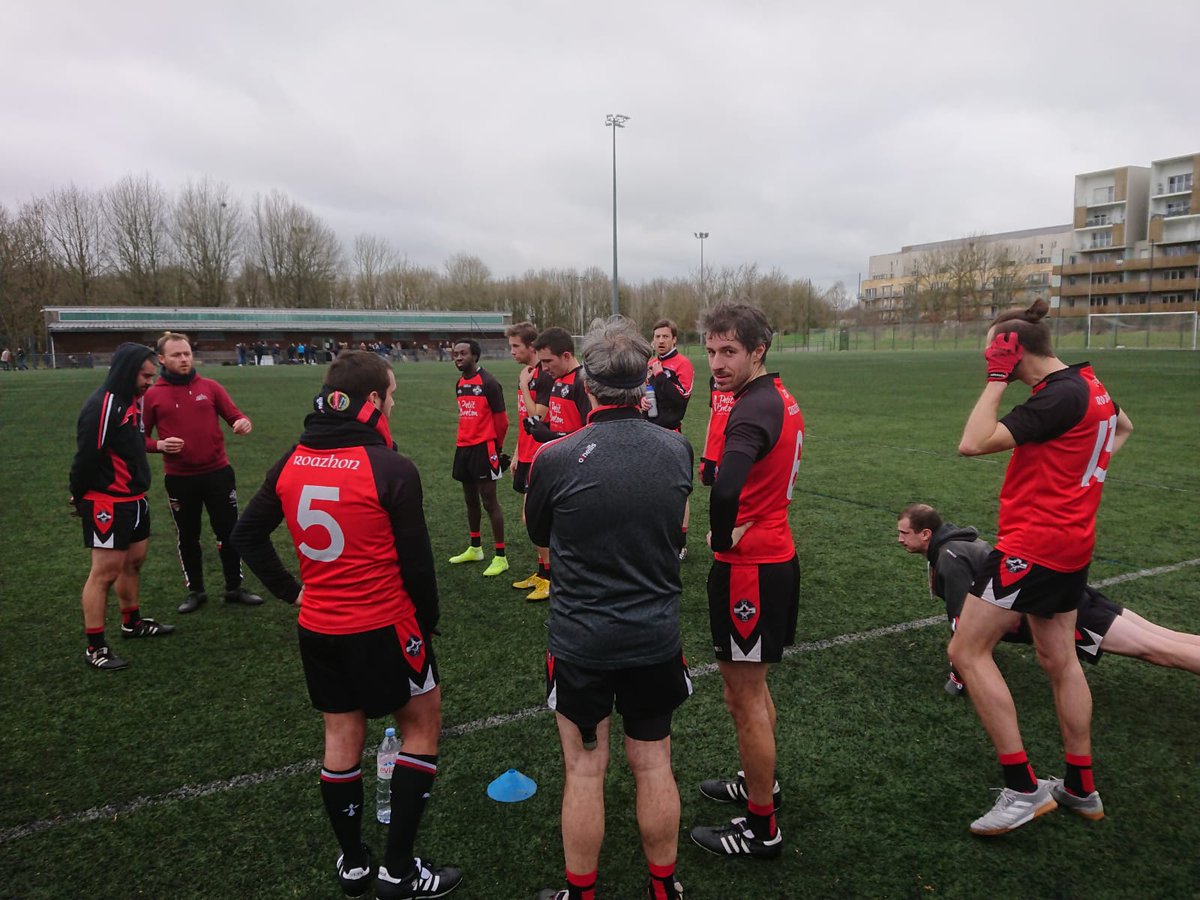 C'est la mi-temps à Beauregard ! Rennes vs Vannes en championnat de Bretagne #gaelicfootball #GAA
