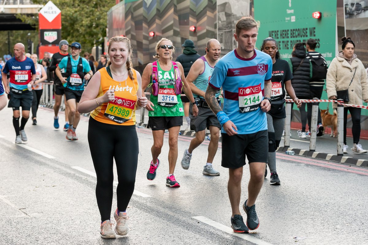 SFHUK's tweet photo. 🚨Last chance to register for the @LondonMarathon🚨

Fancy making 2022 the year you take on the greatest marathon in the world? 

You have until Monday to register for a Gold Bond place at this year's event. 

Sign up: https://t.co/JSmleP32uL

#LondonMarathon #MarathonTraining https://t.co/XQYyCf8IpF