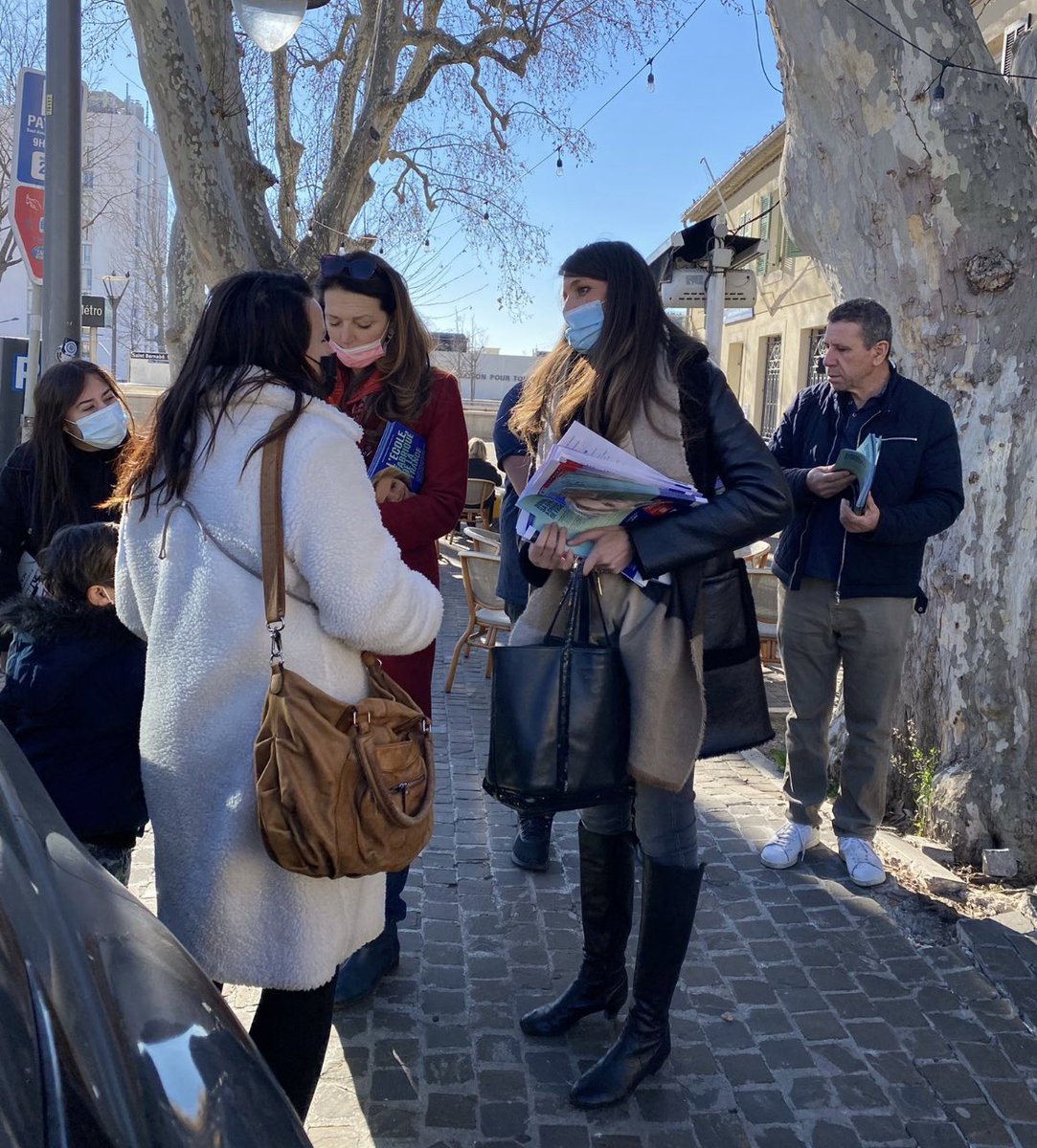 Boualemsarah's tweet photo. Journée dédiée au #terrain à #Marseille à la rencontre des concitoyens pour leur présenter le programme #secutite et #education de @vpecresse merci aux amis et militants mobilisés #Pecresse2022 https://t.co/OLfBOVDWHK