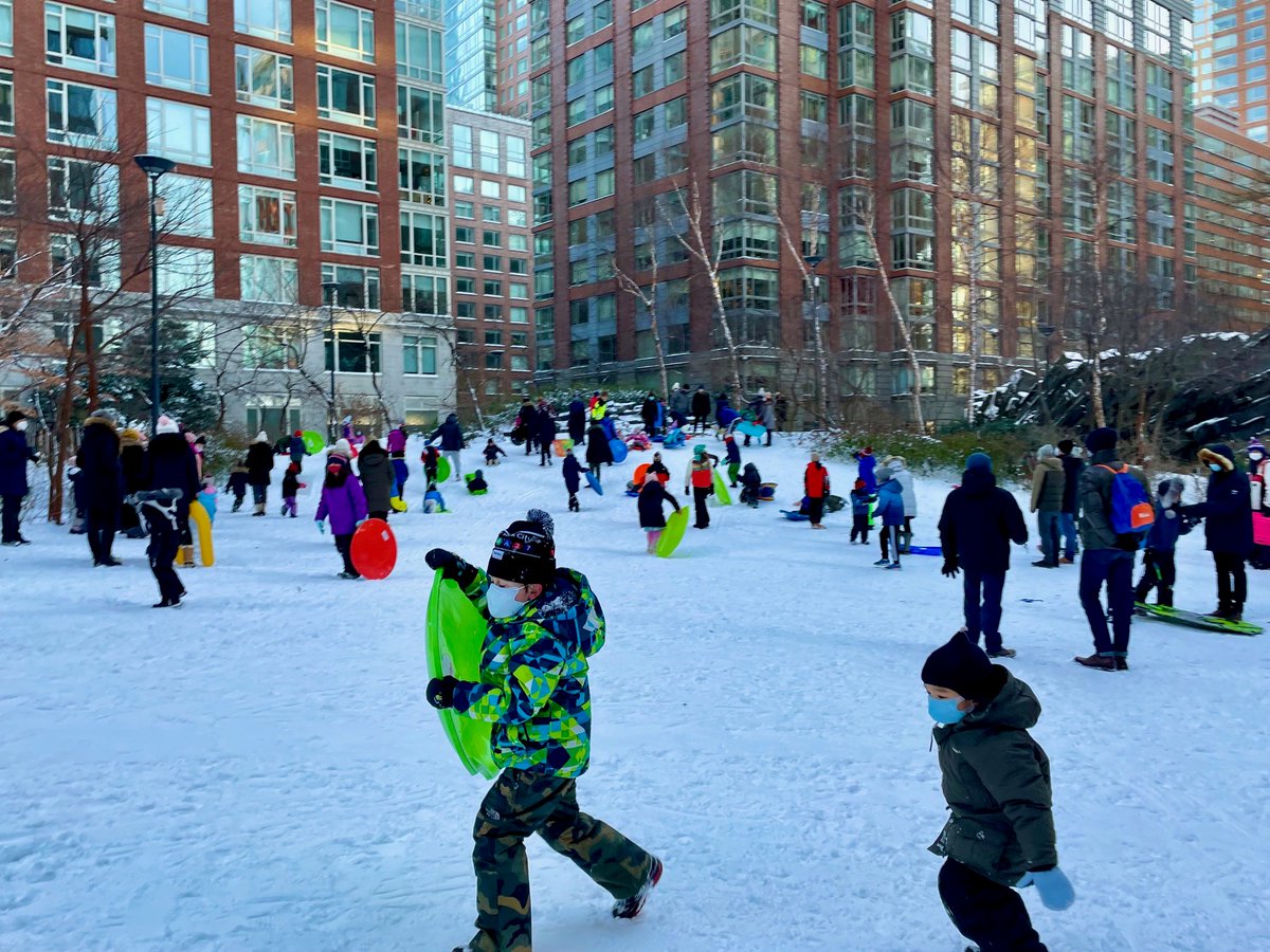 bpca_ny's tweet photo. LET IT SNOW: What's Open & Closed in #BatteryParkCity: https://t.co/DwfDe37xpQ #BPC #BPCCommunity #BPCKids @GPTA_BPC @BPCNA_official @DowntownNYC @CommunityBoard1 @FiDiKids @FiDiFamilies https://t.co/nTv3EvK0l8