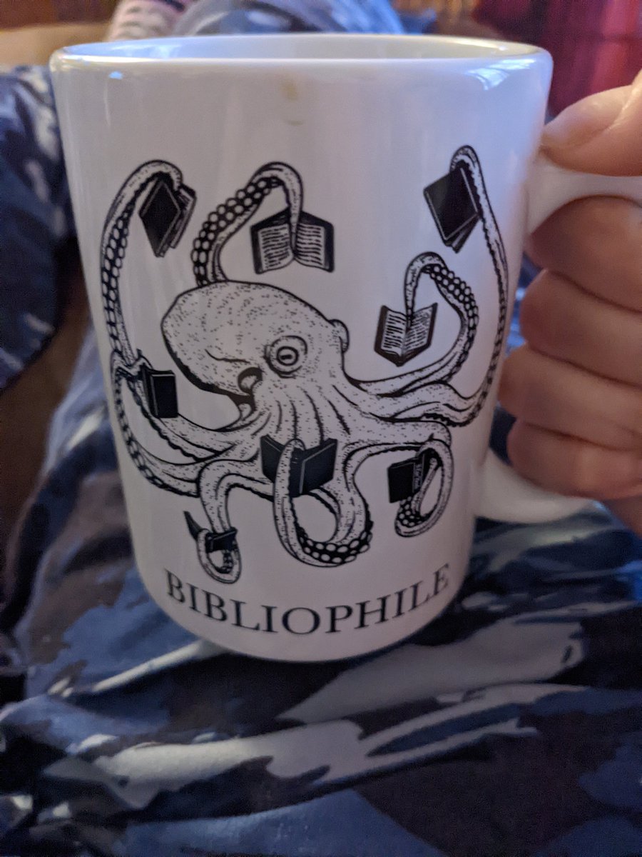xgunsblazingx's tweet photo. The perfect coffee cup for me....
I need more arms to read more and do more at my job...
#books #thebooklife https://t.co/Vo0Usojalu