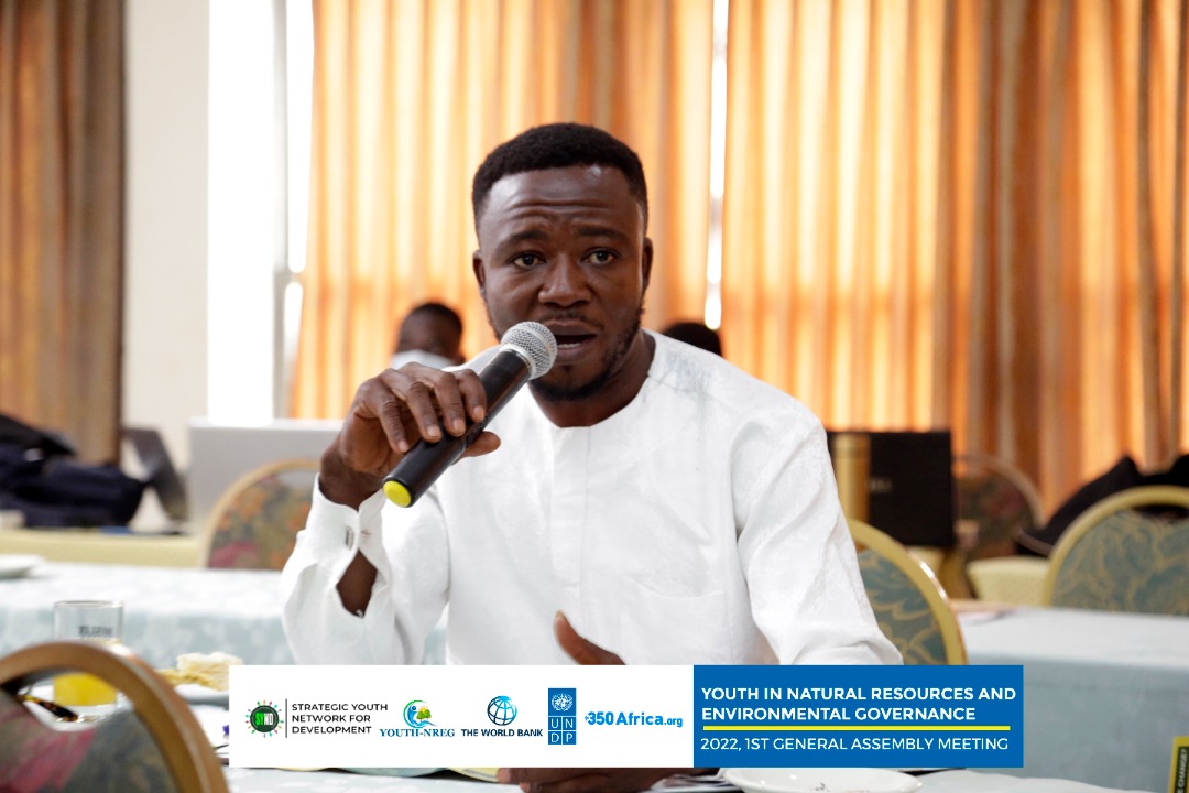 SYNDGhana's tweet photo. In shot:

Participants asking questions on the subject.

#ClimateChange
#RestoreGeneration
#Youth4Climate https://t.co/z66oAXU5Dz