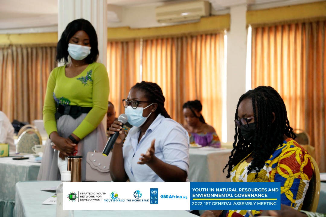 SYNDGhana's tweet photo. In shot:

Participants asking questions on the subject.

#ClimateChange
#RestoreGeneration
#Youth4Climate https://t.co/z66oAXU5Dz