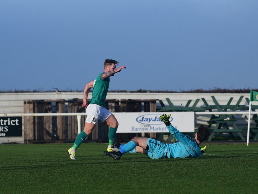 38wcr's tweet photo. @Official_HOBAFC 4 up at HT in horrendous wind. Walker 2, Collins with a screamer and Smith from a corner. Defending into a gale 2nd half. @bbccumbriasport https://t.co/EW7OpMn3l3