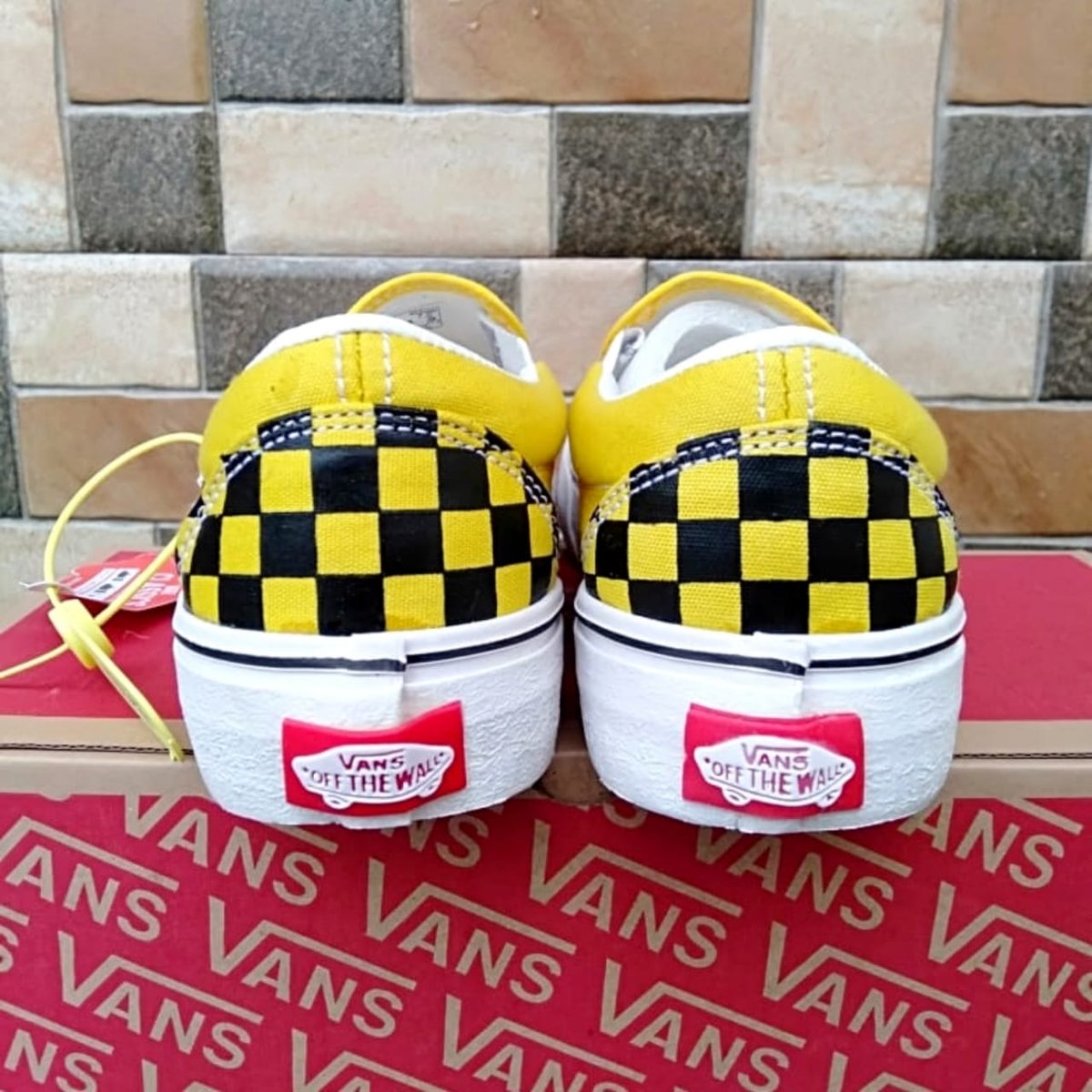 EdysaOlshop's tweet photo. vans quality premium size 37 sd 41 hrg 220

@AnnisaPohan @edysmerdeka @SisiwittFrida @EnggalPMT @rahmatsn @CIMENK47364335 @AlyRahmatiyah @PresidenKopi @syafniir @jumhurbl @AlyRahmatiyah @berlianidris @isari68 @Nicho_Silalahi @sidomie @berlianidris
@dgLewa2011 @achiel_law https://t.co/kCuJLnSX8Q