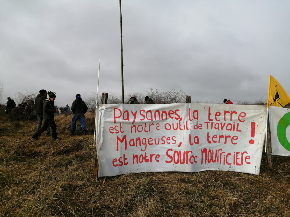 La terre qui nous nourrit, reprenons-la à la finance et à la spéculation !