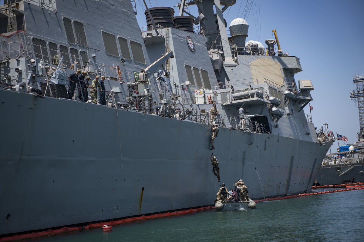 US_SOCEUR's tweet photo. #SaturdayatSea Spanish and U.S. #SOFinEurope had a grand old time conducting bi-lateral training with the USS Porter! Looking forward to summer again. 

(U.S. Navy 📸 by Mass Communication Specialist 2nd Class Ford Williams)

#SummerSaturdays 
@USEmbassyMadrid
@us_navyseals https://t.co/THGO9dBYfV