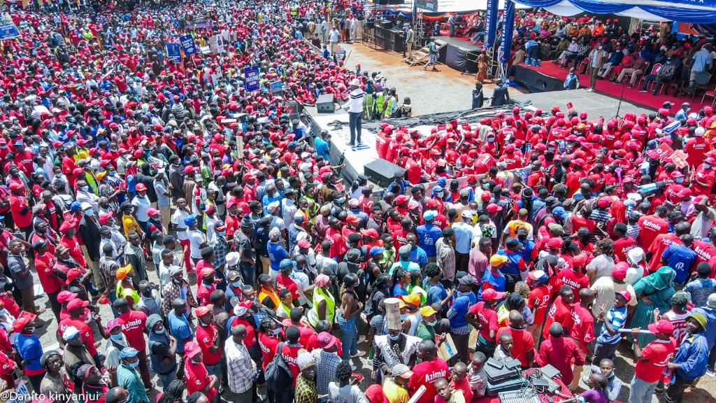 PaulahPaulah1's tweet photo. Let's focus ...let's move....let's go....this is the right time to rectify our past....we pushing on...#AzimioMtaaniMuranga 
#RedMeetsBlue 
#BabaGainingGround https://t.co/6OZ1EJ9WuK
