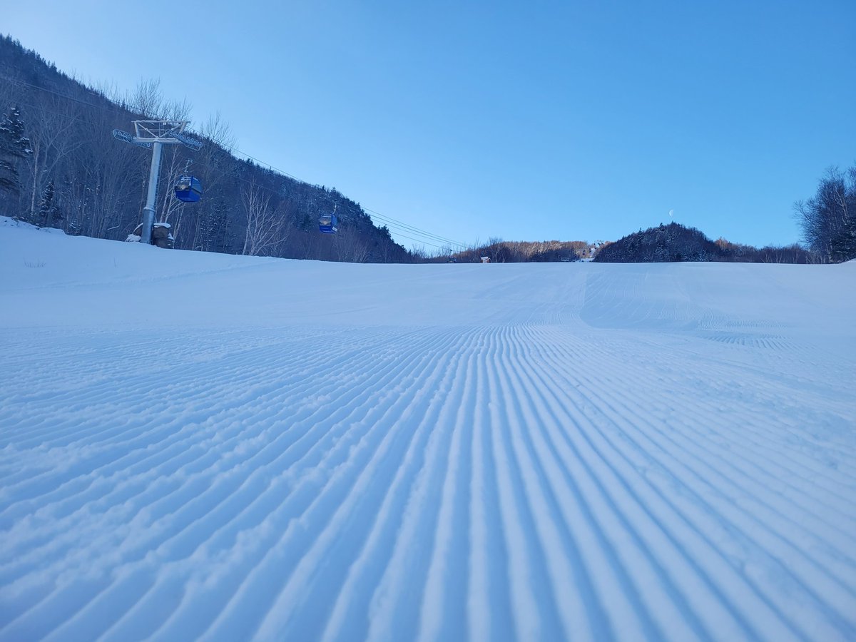 Open today and will keep an eye on that storm. In the mean time, come be the first to hit those groomer lines. #capesmokey #capebreton #novascotia #atlanticgondola
