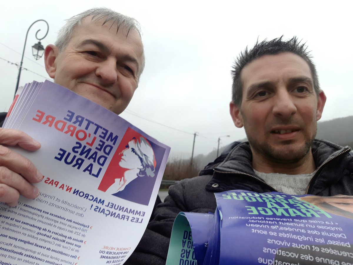 AkliCedric's tweet photo. Ce matin, boitage à Thilay sur le thème de la sécurité et de l'éducation. Merci à mon équipe de la 2ème Circonscription des Ardennes. #Pecresse2022 #LR08 https://t.co/qtBcuKvGIm