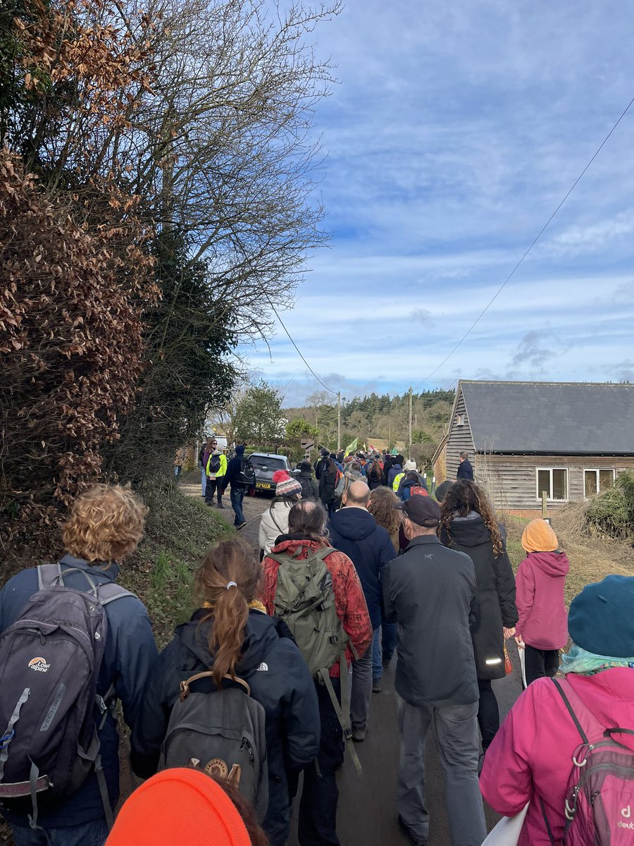 TerryJermyMP's tweet image. I’m in #Ringland today to #WitnessTheWensum - glad to see hundreds of people turning out to witness for themselves the environmental &amp;amp; financially reckless proposed Western Link Road route  @StopWensumLink @NorfolkLabourCC
