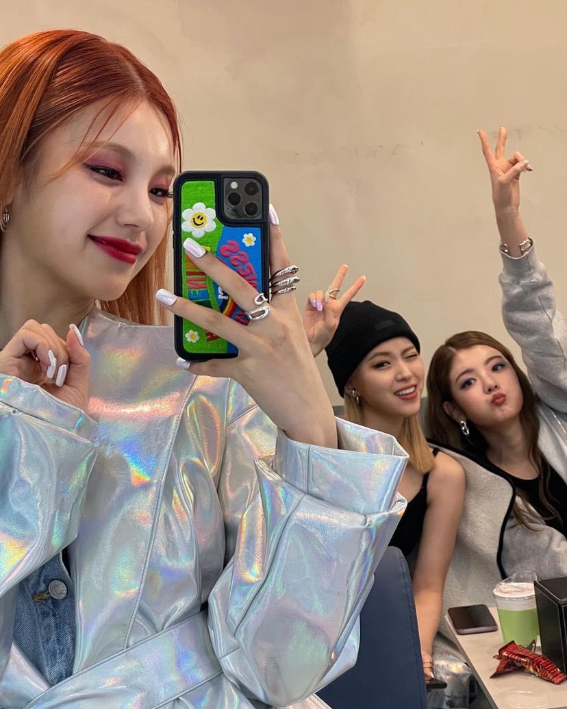 ITZYelite's tweet photo. 🖤🍓🌼 https://t.co/KTuL2Cl615