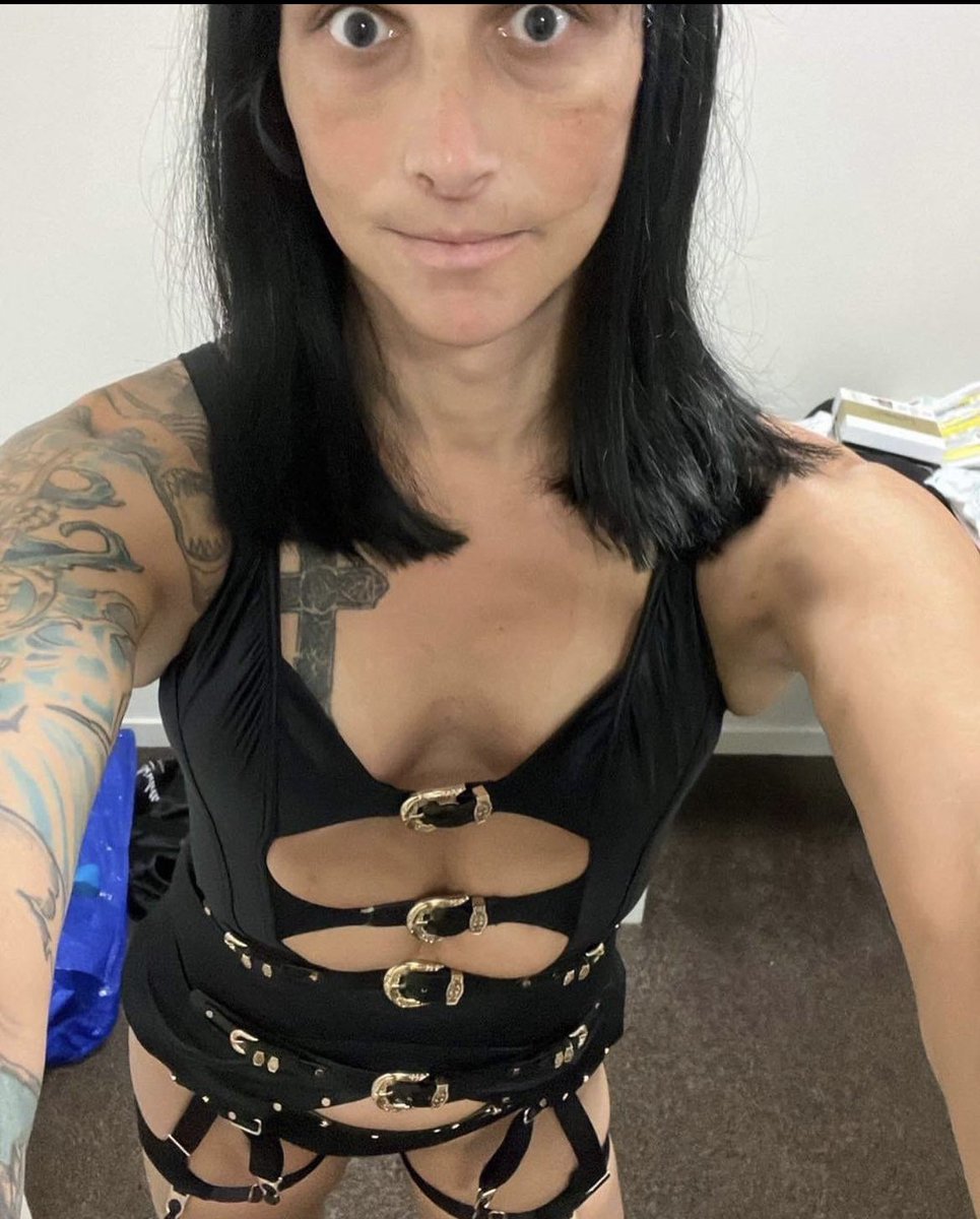 KelliD2theG's tweet photo. Definitely not a fetish https://t.co/ItJcBkIZUt