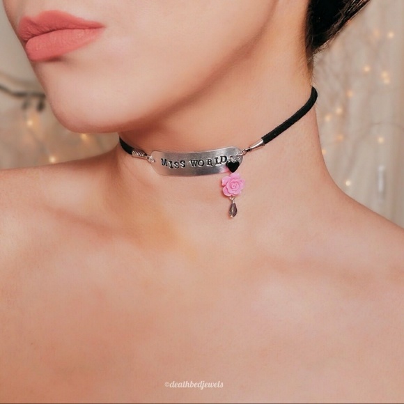 LauraCharbonnea's tweet photo. So good I had to share! Check out all the items I'm loving on @Poshmarkapp from @deathbedjewels #poshmark #fashion #style #shopmycloset #deathbedjewels #boutique #penthouseluxe: https://t.co/6kBkyoTcfh https://t.co/ObkZnd1oZU