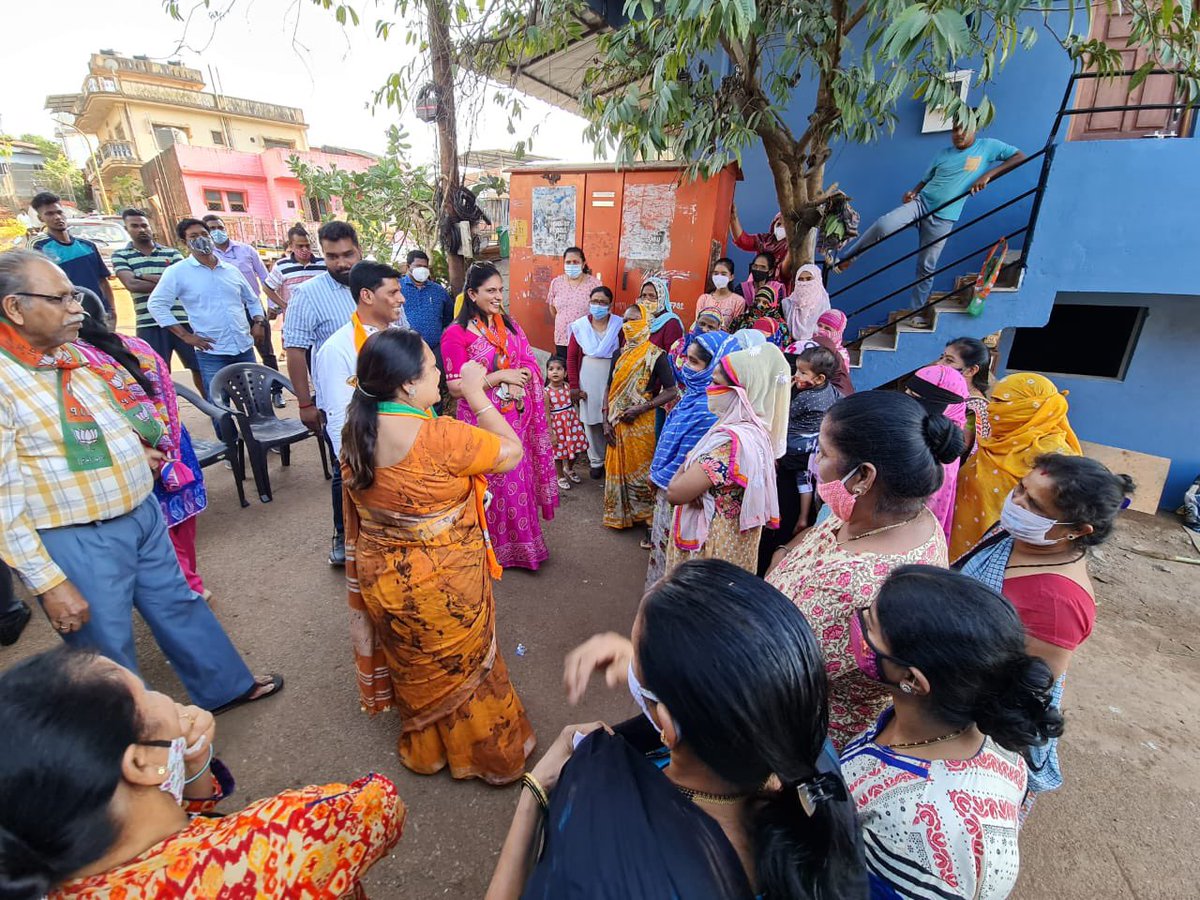 DarshanaJardosh's tweet photo. कूर्टोरिम:29 विधान सभा सीट से भाजपा प्रत्याशी श्री एंथोनी बर्बोसा जी के लिए बूथ नम्बर 35 और 29 के मतदाताओं से समर्थन की माँग की। 

भाजपा में लोगों का विश्वास देखकर अत्यंत ख़ुशी हुई। 

#GoaElections2022 https://t.co/7lERrekbBg