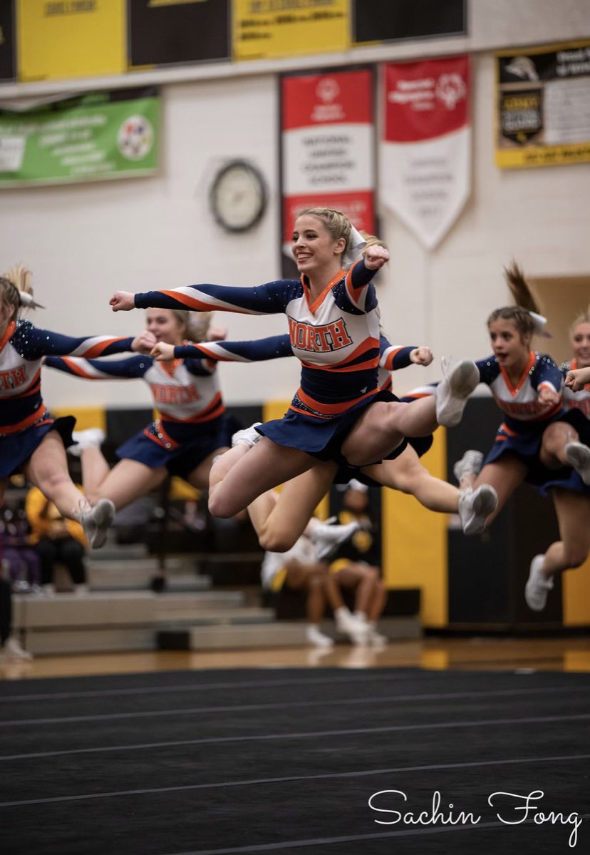 🚨SECTIONALS DAY!!🚨 

NNHS takes the mat at 2:08pm at Peoria High School! Come support your Huskie Cheer Team! 💙🧡 Be loud for the orange &amp; blue!