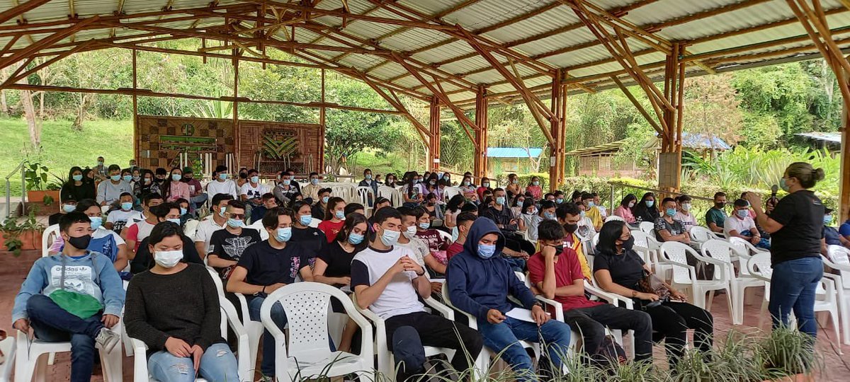supher88's tweet photo. Esta semana La unidad de emprendimiento @CCHuila-@senahuila dijo presente en la jornada de inducción a los nuevos aprendices de @SENAComunica en #pitalito #huila, con la estrategia de promoción temprana esperamos fortalecer la mentalidad emprendedora de los #colombianos https://t.co/Kip7dV9tZl